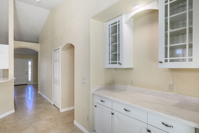 Building Photo - PRICE DROP!! ANNUAL UNFURNISHED HOME IN PUNTA GORDA