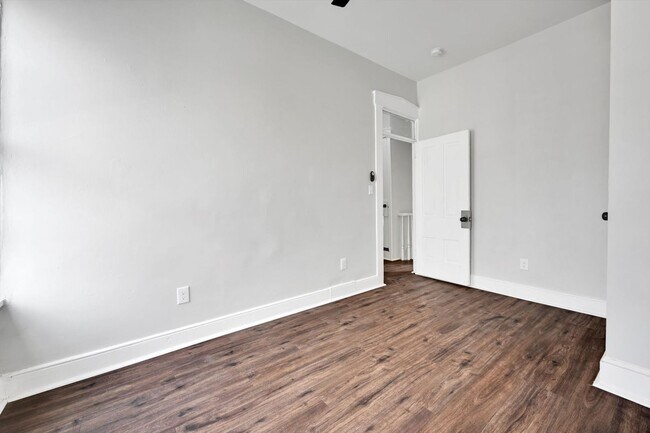 Building Photo - 4 Bedroom 2 Bath Home for Rent in SoWe Nei...