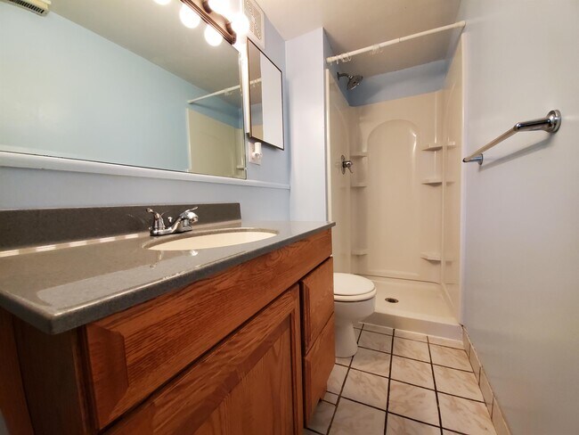 Building Photo - 4023 5th Pl NW