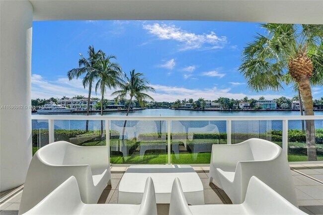 Building Photo - 3801 NE 207th St