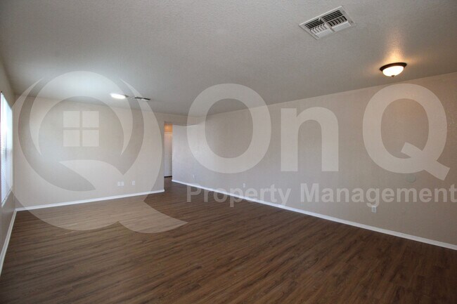 Building Photo - 9628 W Cordes Rd