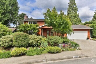 Building Photo - 4 bd 2.5 bathroom single family home in Be...