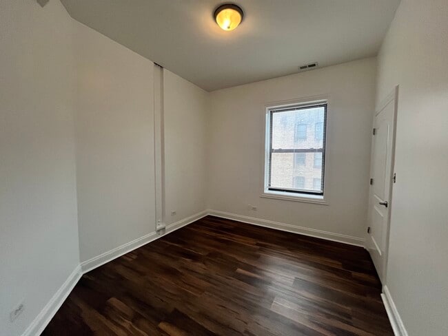 Building Photo - 5172 S Michigan Ave