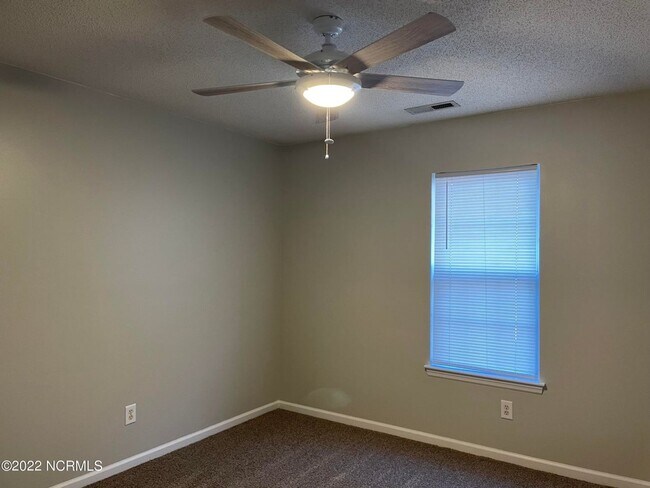 Building Photo - Welcome to Deerfield!