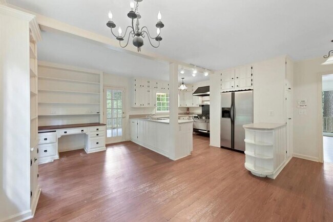 Building Photo - 3156 E Wood Valley Rd NW