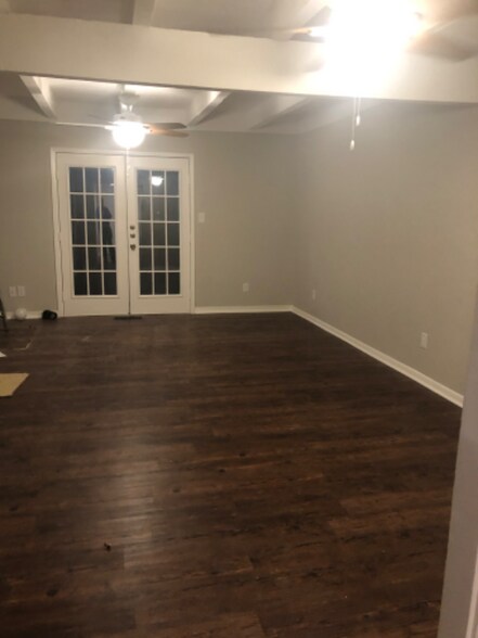 Building Photo - 208 E Starr Ave