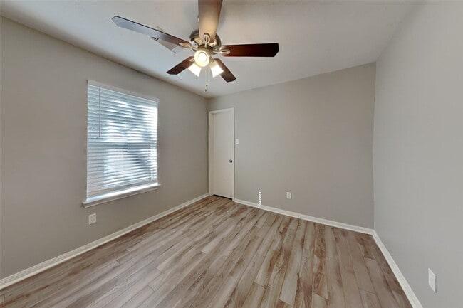Building Photo - 17918 Seven Pines Dr