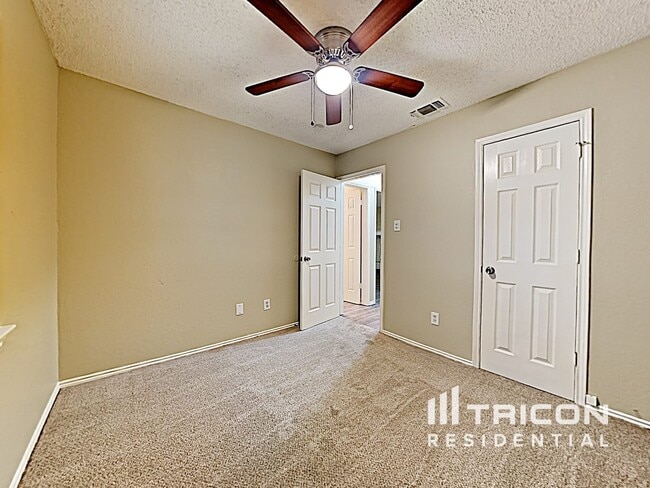 Building Photo - 429 Parkridge Blvd