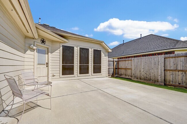 Building Photo - 18923 Bluestone Hollow Ln