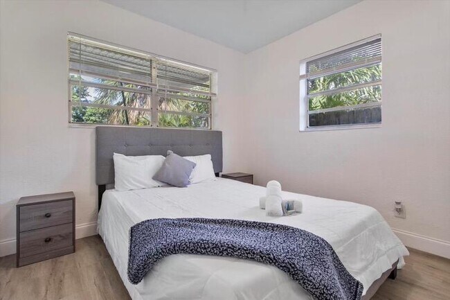 Building Photo - 113 Phippen Waiters Rd