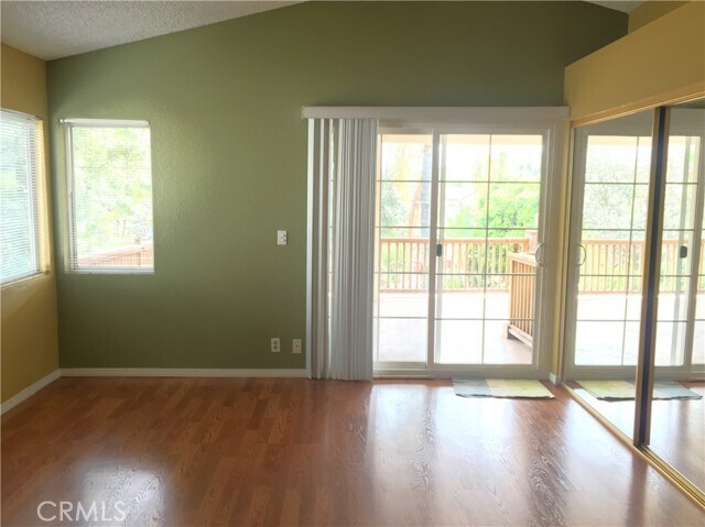 Building Photo - 1349 Crestmont Dr