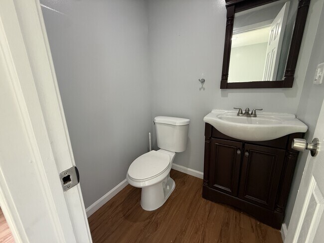 Building Photo - 302 Horace Ave
