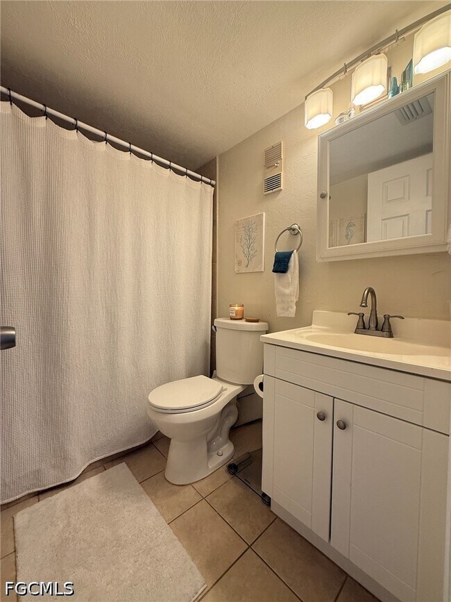 Building Photo - 1580 Pine Valley Dr