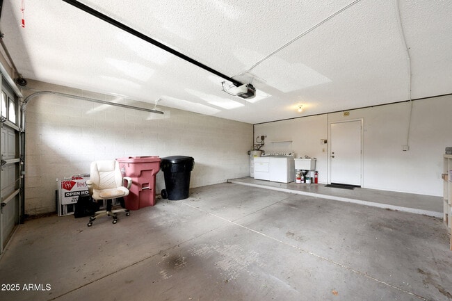 Building Photo - 9196 E Evans Dr