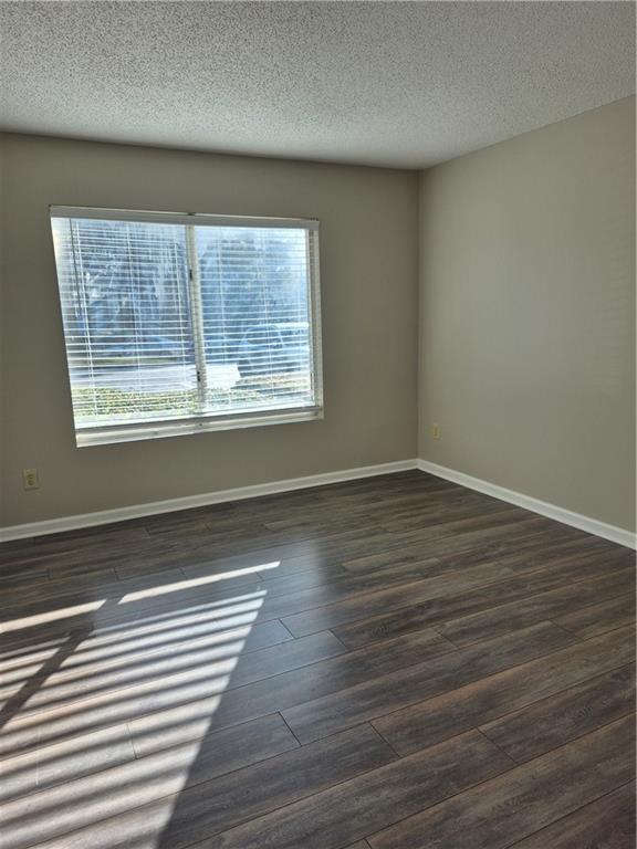 Building Photo - 37 Rumson Ct