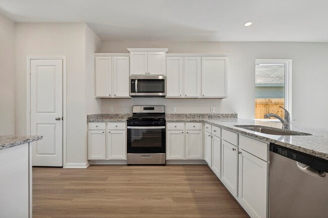 Building Photo - 341 Tejas Trl