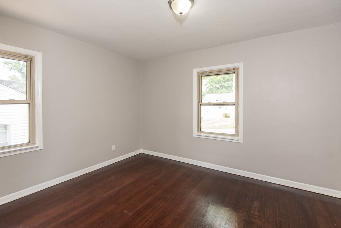 Building Photo - 320 Millman Dr