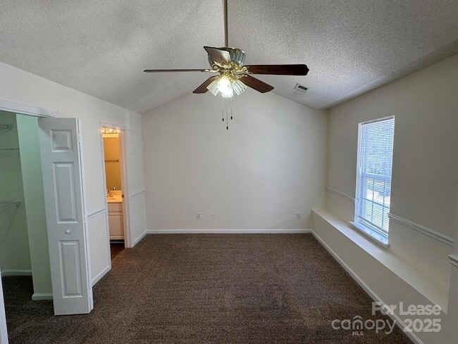 Building Photo - 8419 Southgate Commons Dr