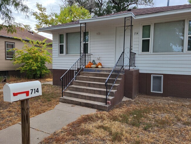 Primary Photo - 714 W 3rd St