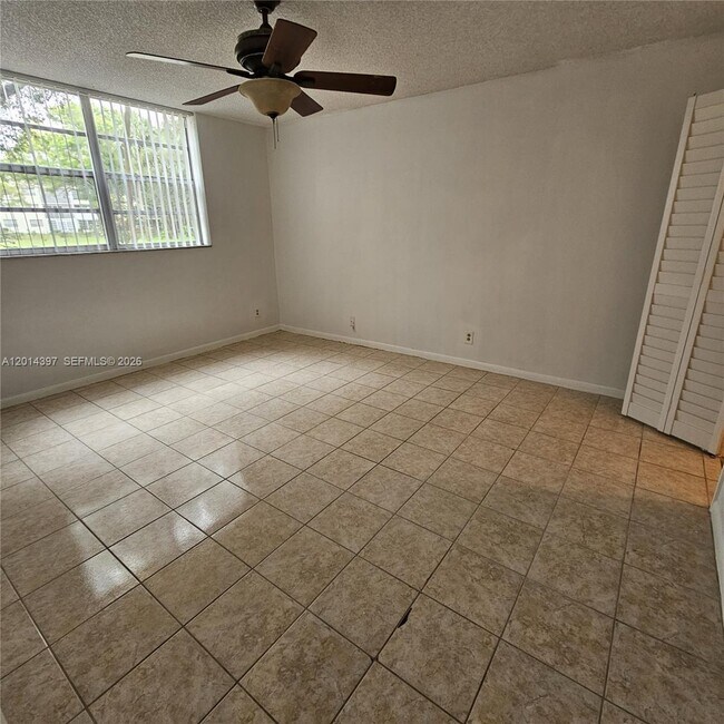 Building Photo - 3070 NW 48th Terrace
