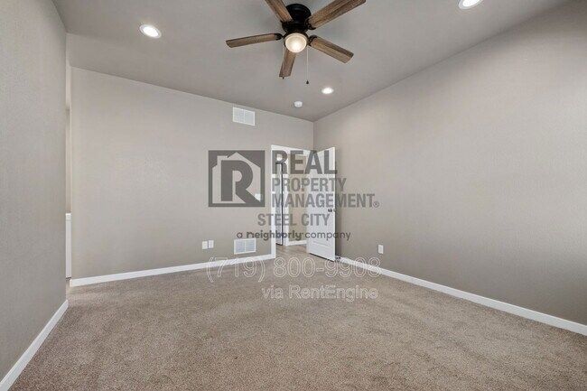 Building Photo - 295 W Acorn Dr