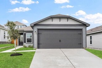 Building Photo - 205 Paradise Cyn Dr