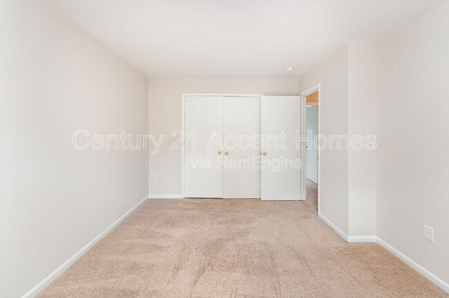 Building Photo - 1746 Dogwood Dr