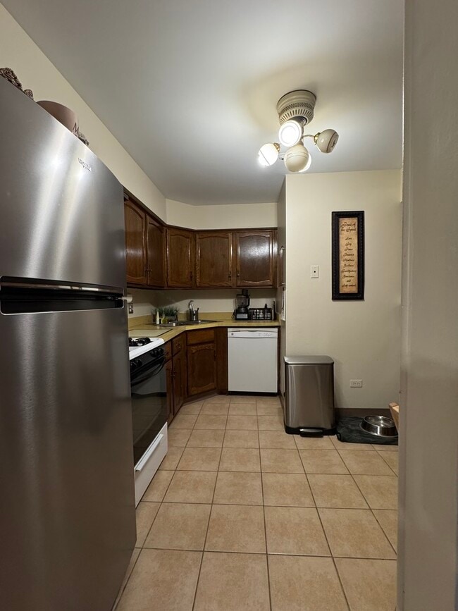 Building Photo - 13 Parkside Ct