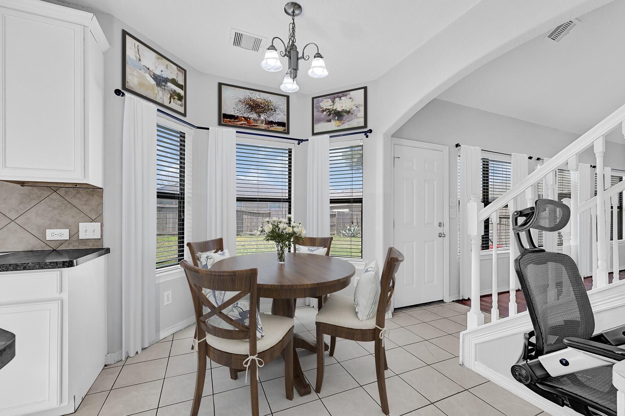 Breakfast Nook and Built in Desk virtual rendition - 811 Belvedere Dr