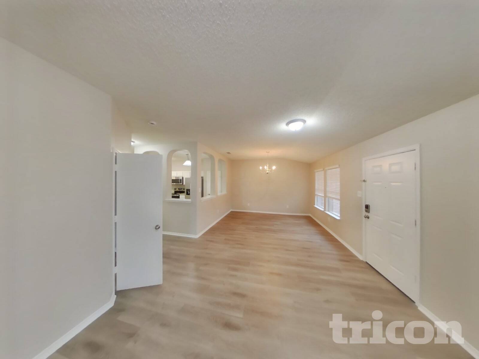 Building Photo - 425 Longshore Dr