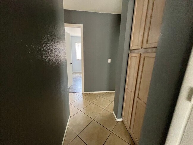 Building Photo - Charming 3-Bedroom Home in Horizons on Cam...