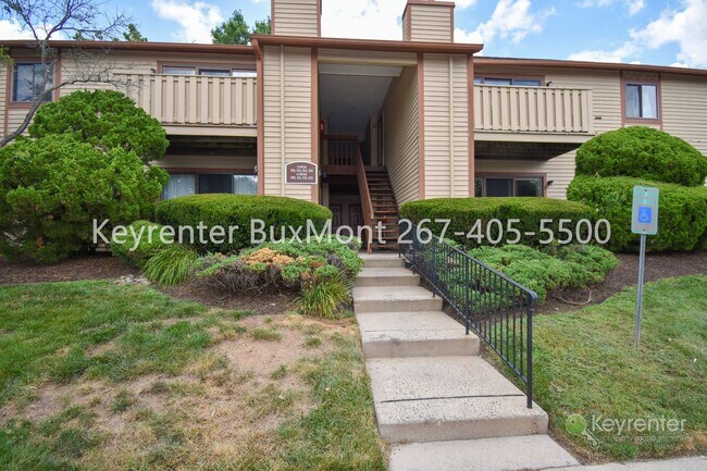 Building Photo - Charming 2-bedroom, 1st floor condo nestled in Timber Creek