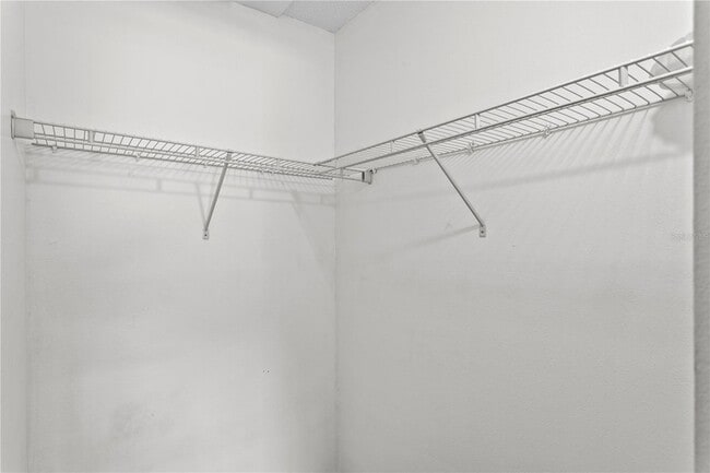 Building Photo - 4506 S Oak Dr