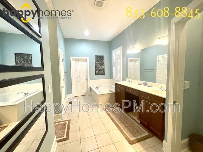 Building Photo - 1046 Blakeway St