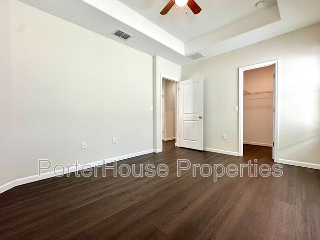Building Photo - 1100 E Gottsche Ave