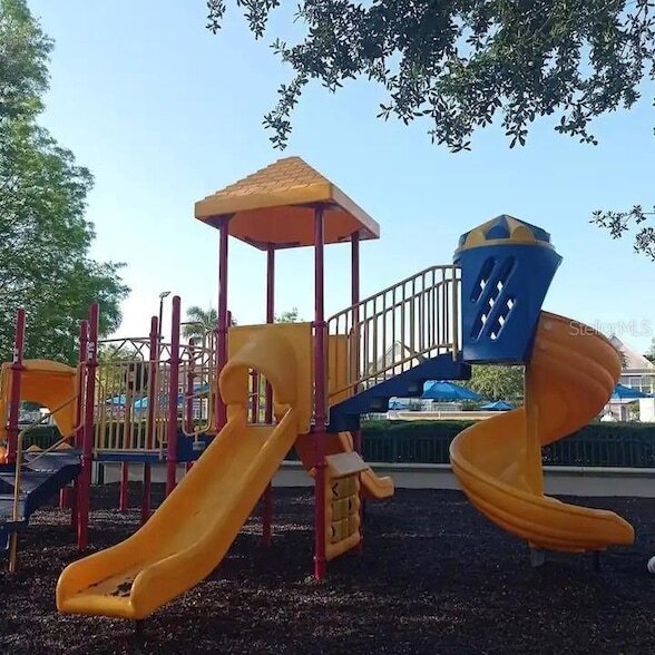 Building Photo - 2250 San Vital Dr