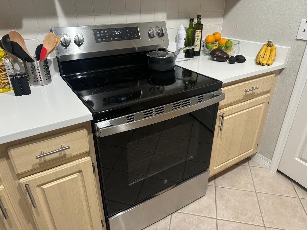 Stove - 2639 Maitland Crossing Way
