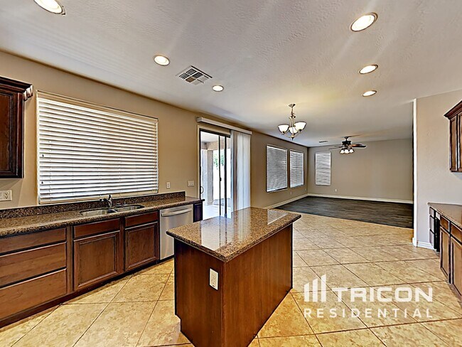 Building Photo - 37878 W Olivo St