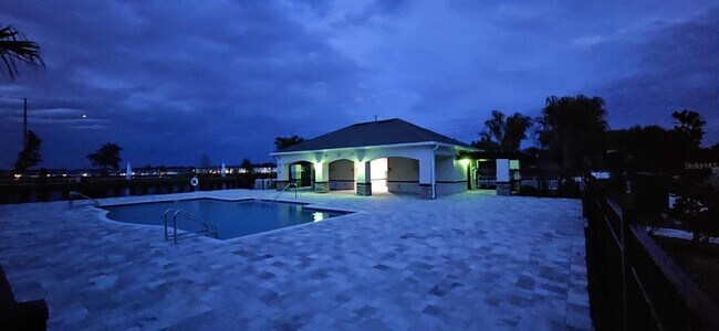 Building Photo - 2878 Narcoossee Cmns Wy