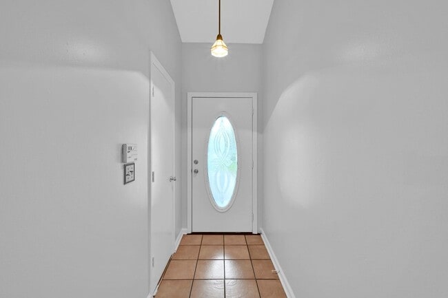 Building Photo - 9687 Hersham Ct