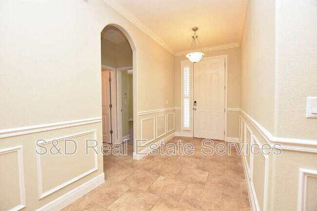 Building Photo - 1977 Wind Meadows Dr