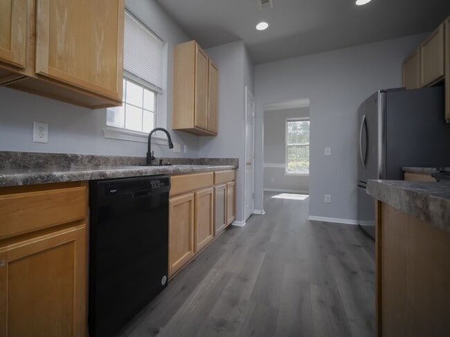 Building Photo - 1030 Boxelder Ln