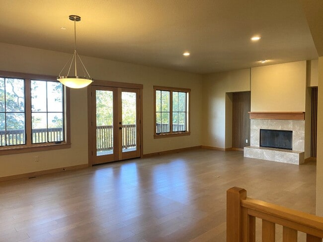 Building Photo - Perfection in Mosier