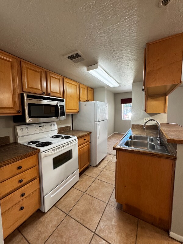 Building Photo - 12123 W Bell Rd