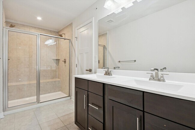 Building Photo - Available Now – Stunning 3BD/2.5BA Townhome in Sought-After Highpoint at Downingtown!