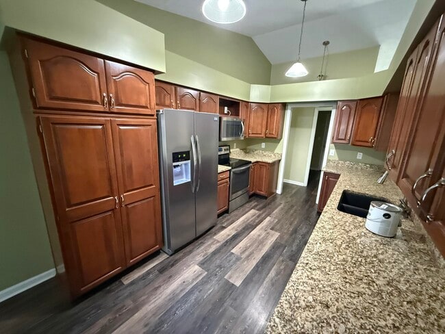 Building Photo - 3604 Brookgreen Cir