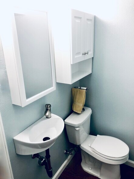 Building Photo - 705 Morningside Dr