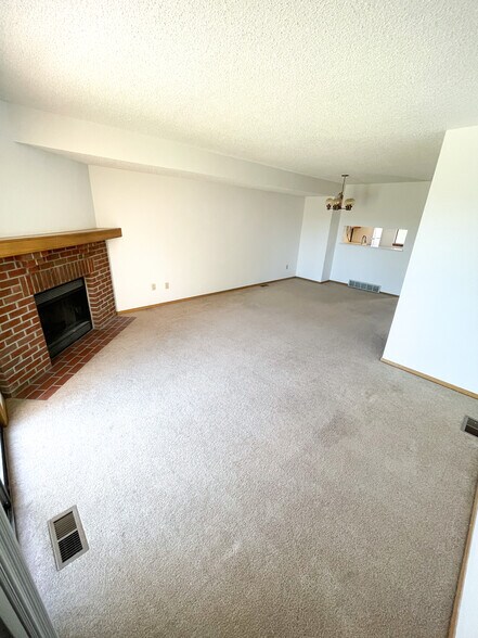 Building Photo - 5507 Fiesta Ln