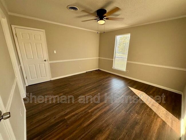 Building Photo - 4047 Indian Creek Rd