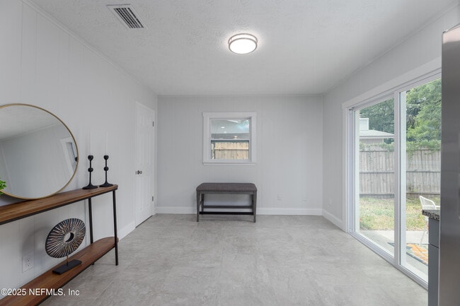 Building Photo - 7869 Jolliet Dr